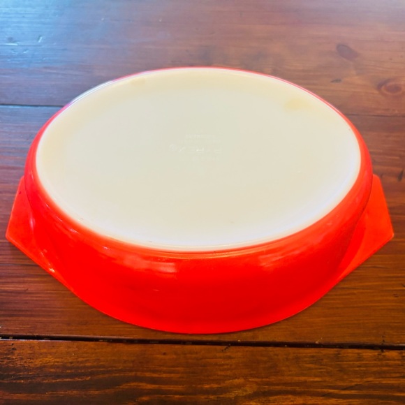 Vintage Pyrex Red Friendship 2 1/2 Quart Oval Casserole Dish Ovenware - Picture 8 of 10